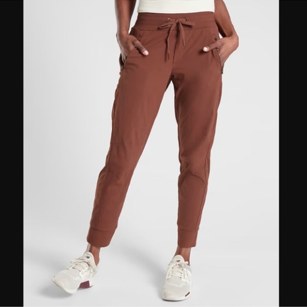Women’s Drawstring Jogger Pants - Brown